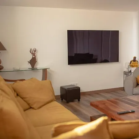 Hibiscus A 10 Min De L'ocean Semesterbostad Saubion